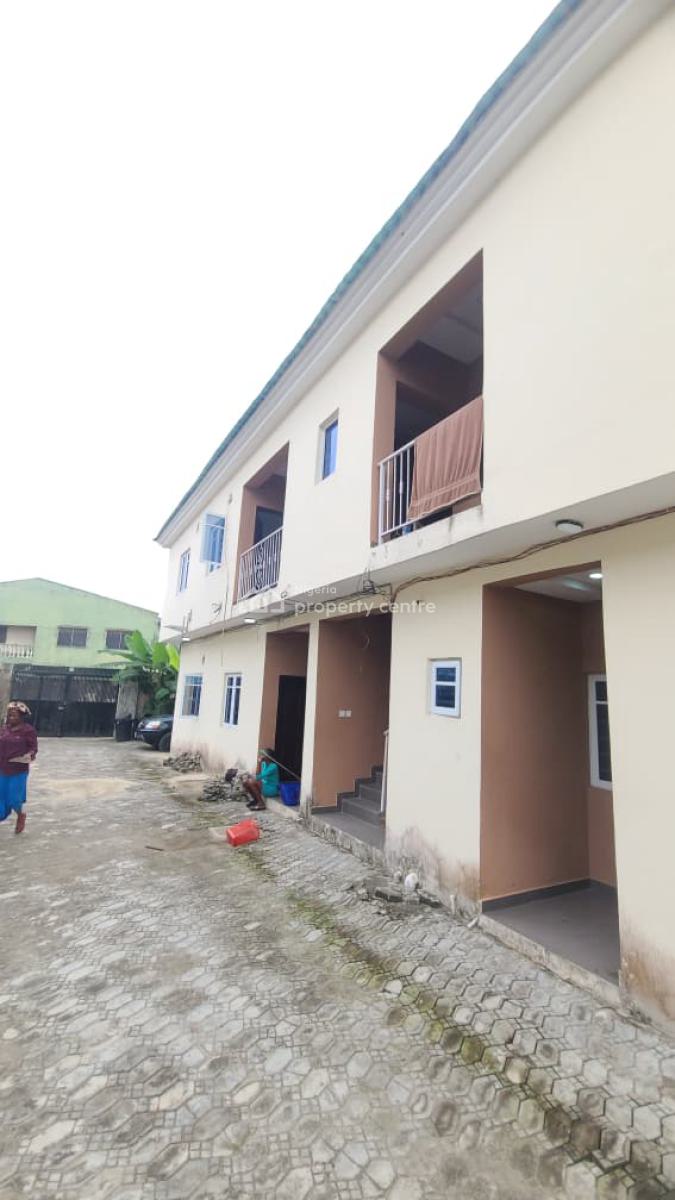 Modern 2 Bedroom Apartment( Upstairs), Marshy Hills Estate @ Akins Bus Stop, Ajah, Lagos, Flat / Apartment for Rent