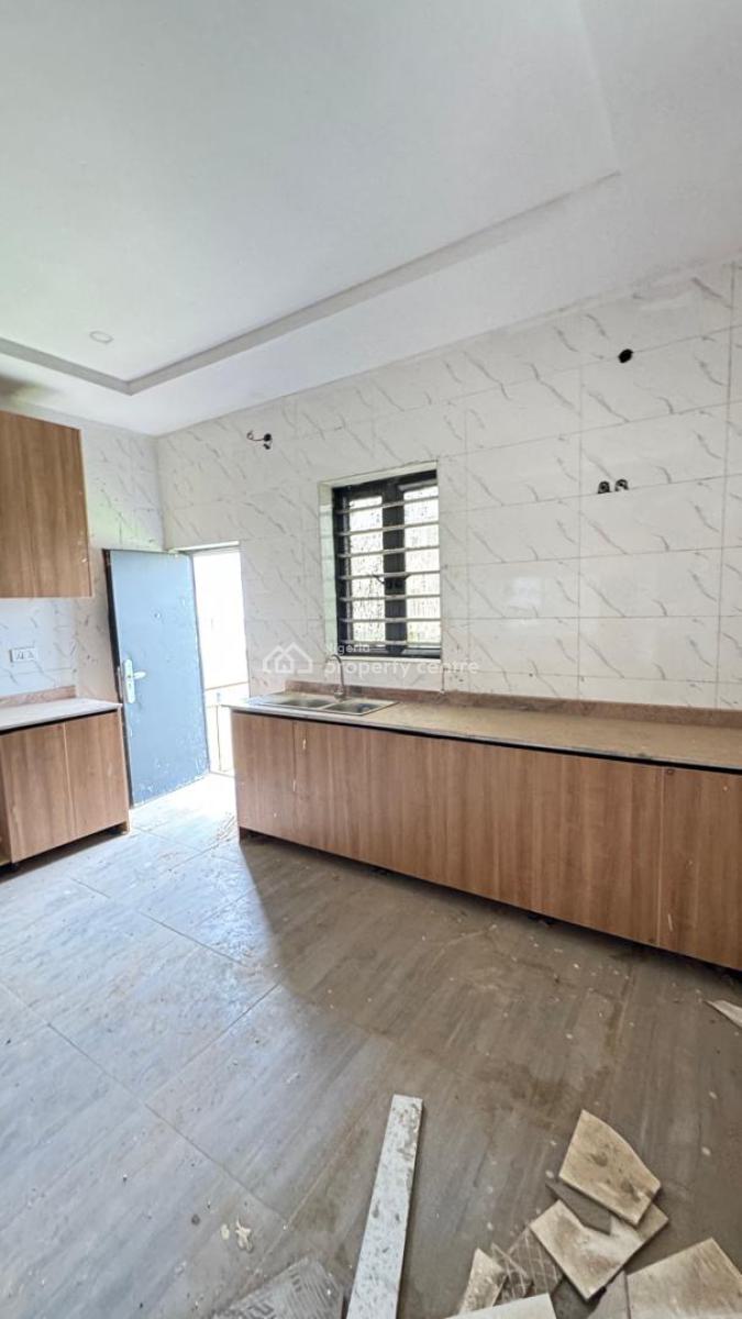 4 Bedroom Apartment with 2 Rooms Attached, Life Camp, Abuja, House for Sale