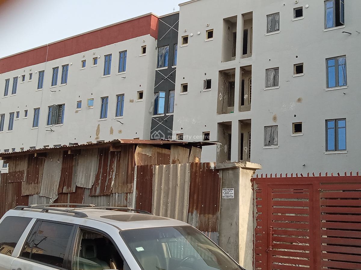 Serviced 2 Bedrooms Ensuite + Visitors Toilet in a Quiet Neighbourhood, Herbert Macaulay, Yaba, Lagos, Flat / Apartment for Sale