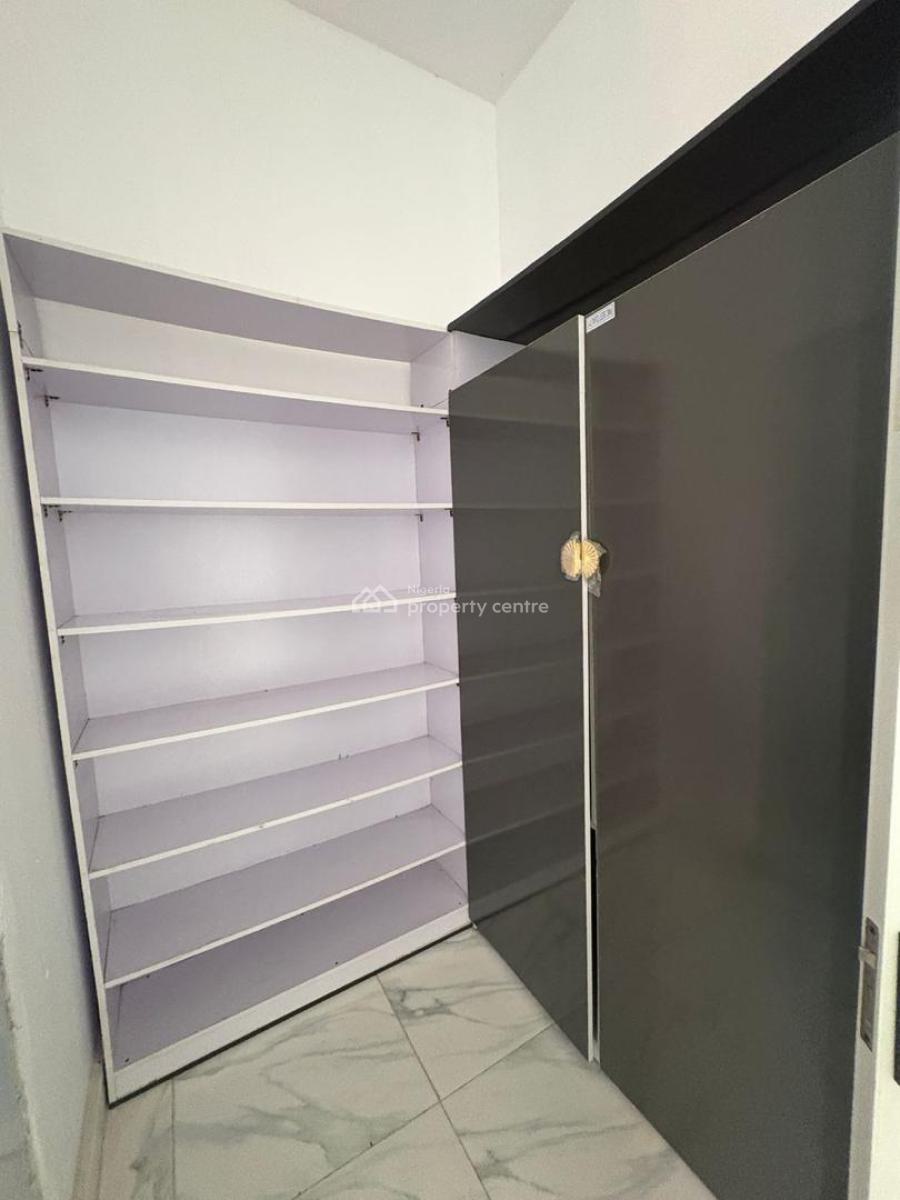 3 Bedroom Apartment  : Ikota, Lekki : 4.5m   Agency: 10, Ikota, Lekki, Lagos, Flat / Apartment for Rent