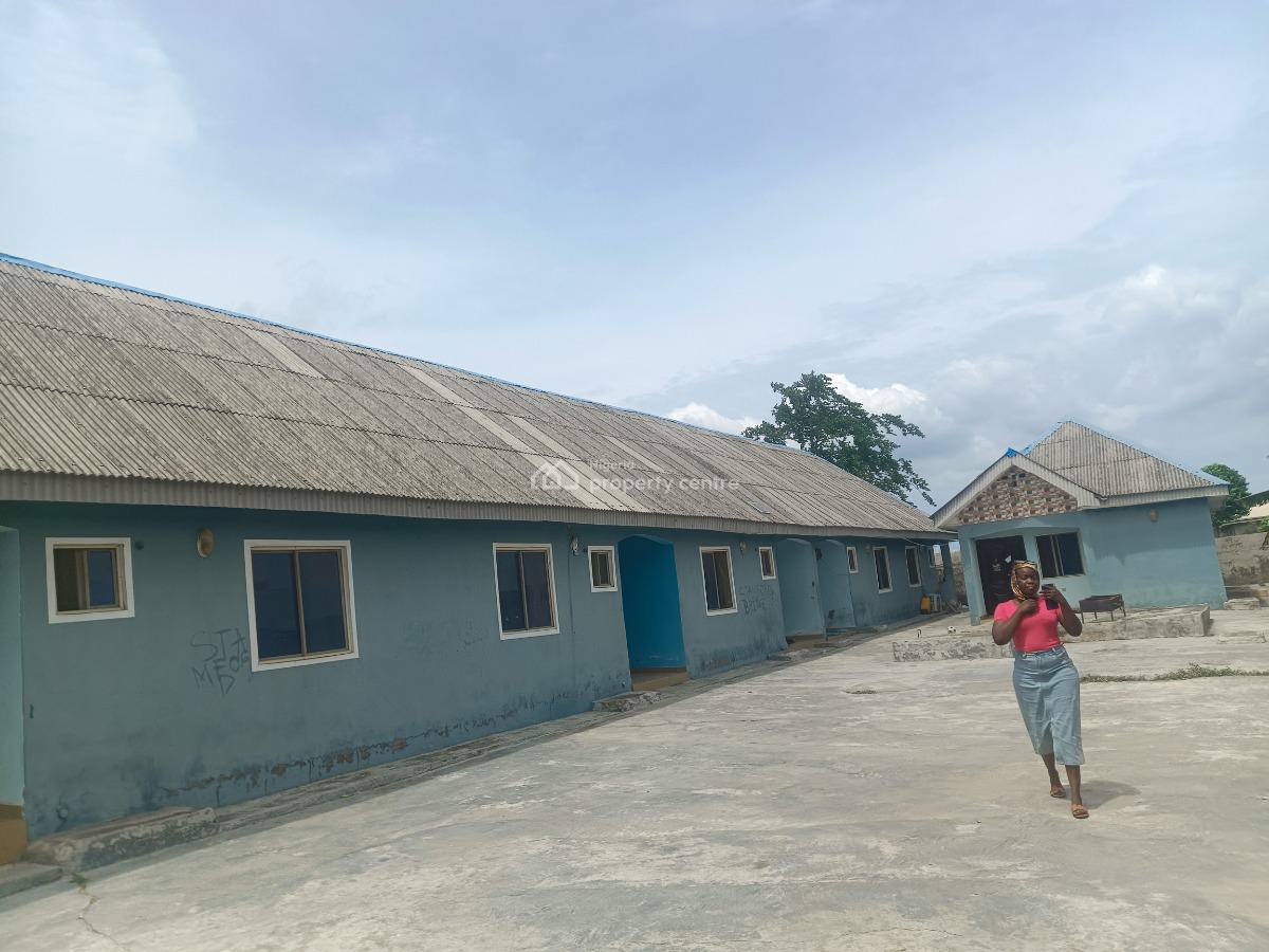 2 Bedroom Flat, Bayeku, Igbogbo, Ikorodu, Lagos, Flat / Apartment for Rent