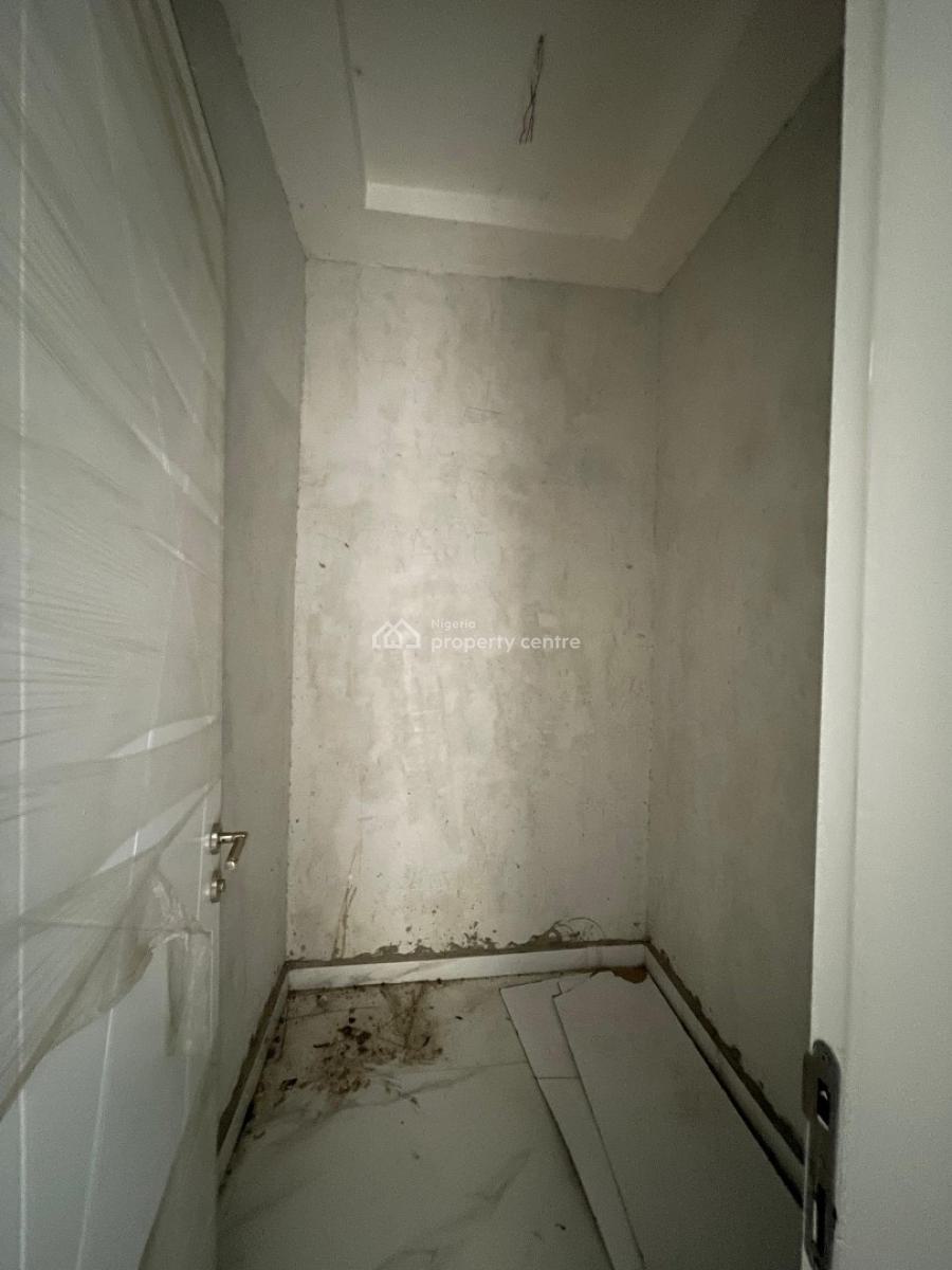 1/ 2bedroom Serviced Apartment in a Prime Location, Lekki Phase 1, Lekki, Lagos, Flat / Apartment for Sale