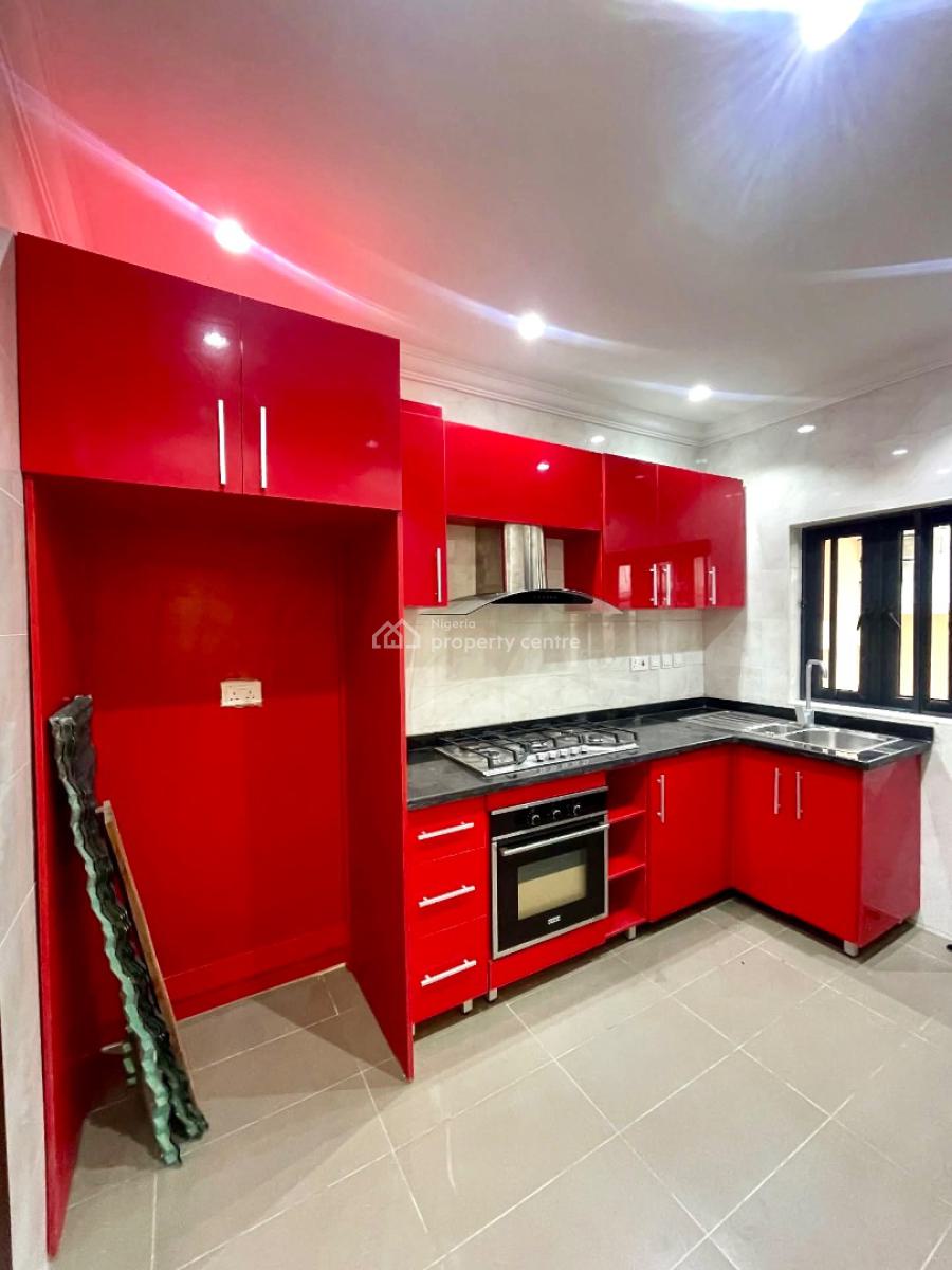 Serviced 3 Bedrooms Apartment Available, Lekki Phase 1, Lekki, Lagos, Flat / Apartment for Rent