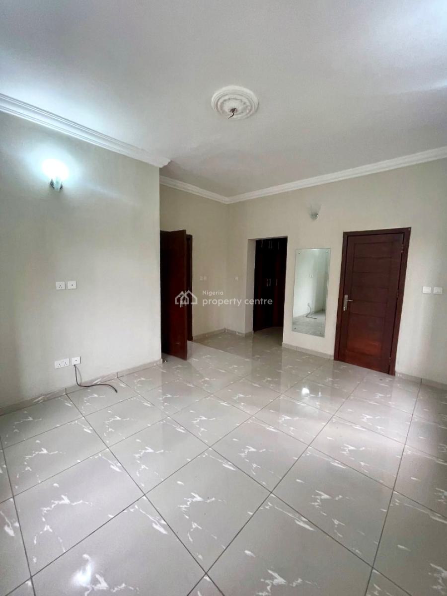 Serviced 3 Bedrooms Apartment Available, Lekki Phase 1, Lekki, Lagos, Flat / Apartment for Rent