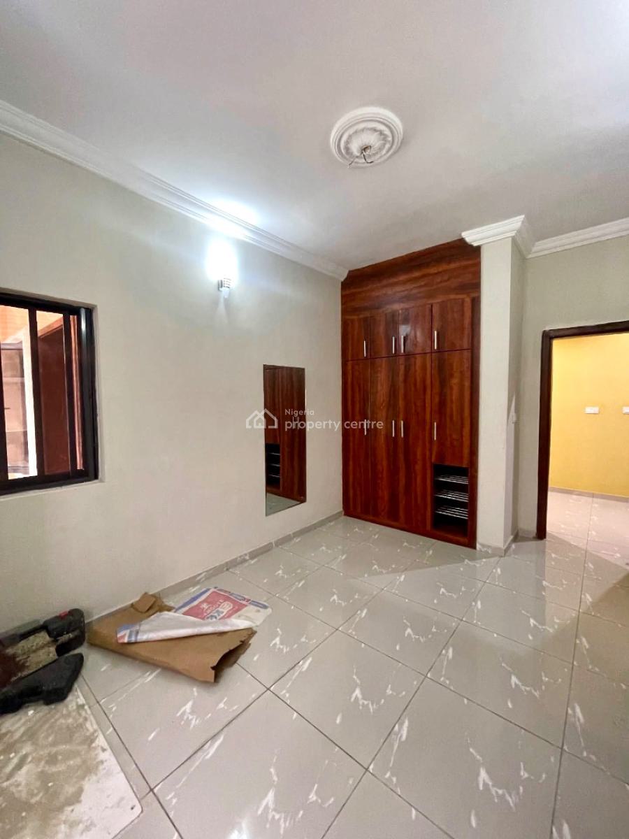 Serviced 3 Bedrooms Apartment Available, Lekki Phase 1, Lekki, Lagos, Flat / Apartment for Rent
