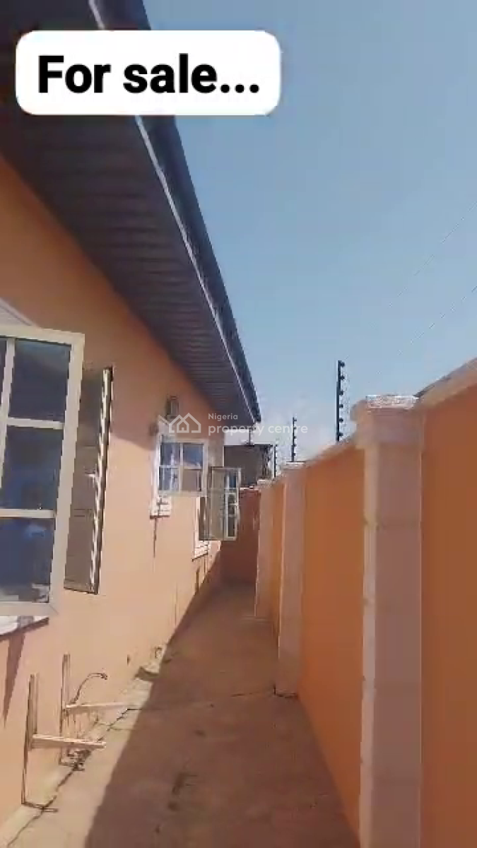 Luxury 3bedroom Bungalow, Ijaiye, Lagos, Detached Bungalow for Sale