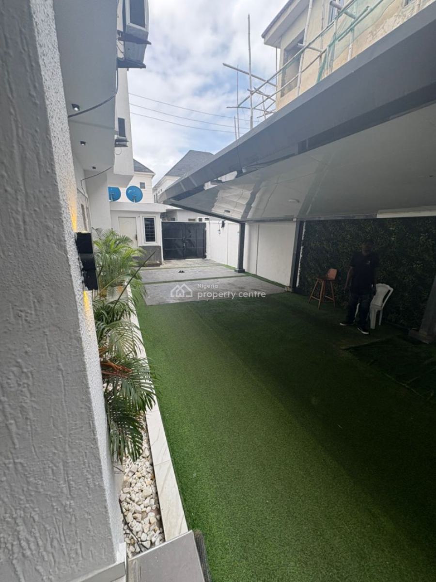Spacious Master Bedroom, Lekki, Lagos, Flat / Apartment for Rent