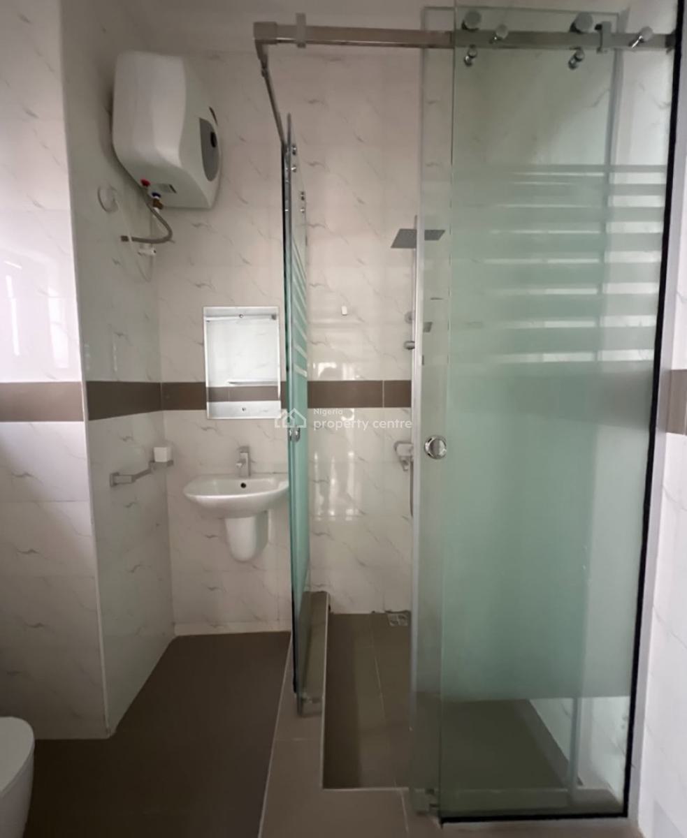 Exquisite 3 Bedroom Apartment, Freedom Way Road, Lekki Phase 1, Lekki, Lagos, Flat / Apartment for Rent
