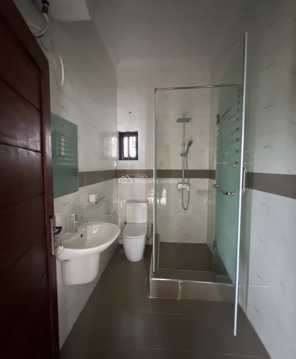 Exquisite 3 Bedroom Apartment, Freedom Way Road, Lekki Phase 1, Lekki, Lagos, Flat / Apartment for Rent