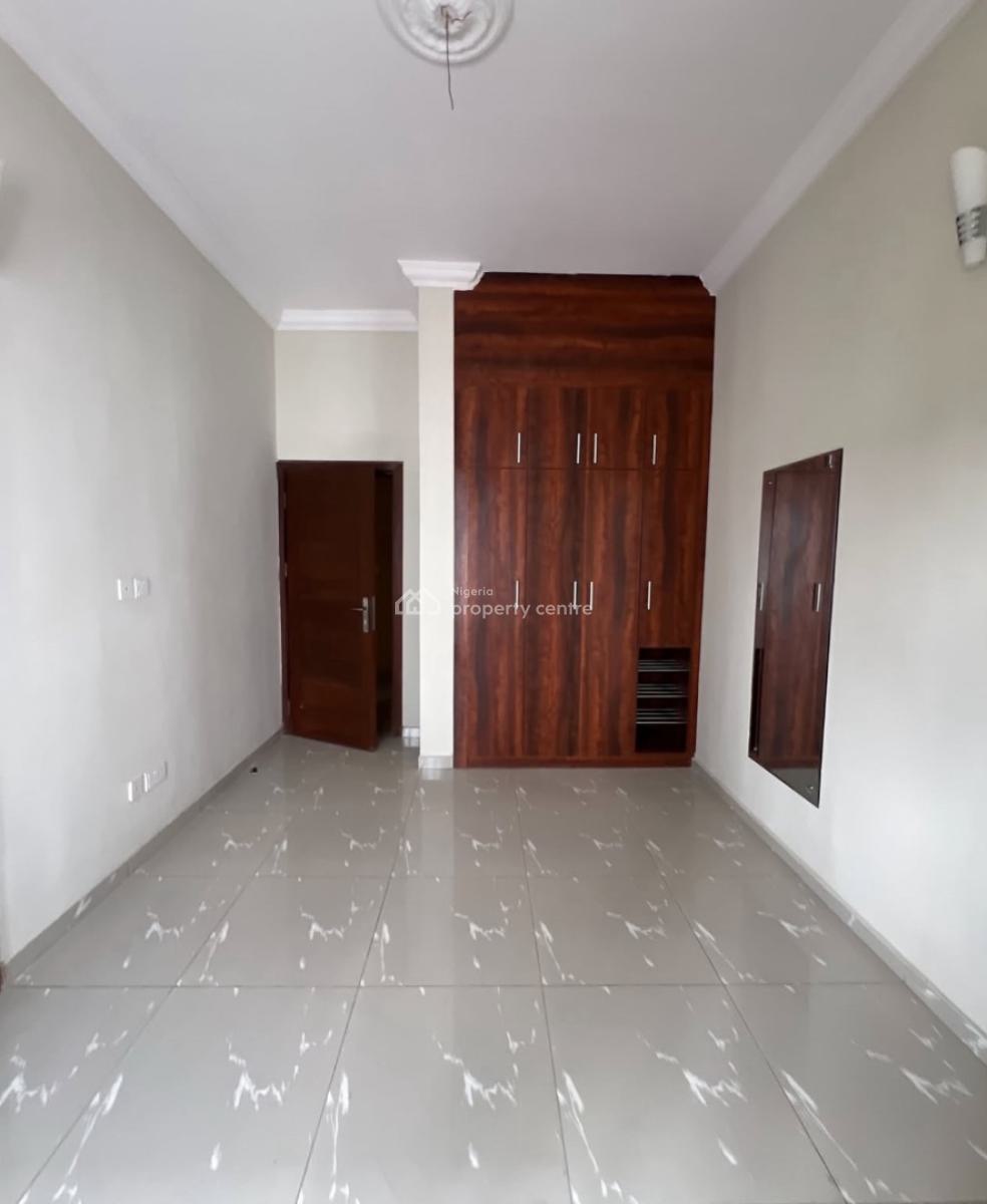Exquisite 3 Bedroom Apartment, Freedom Way Road, Lekki Phase 1, Lekki, Lagos, Flat / Apartment for Rent