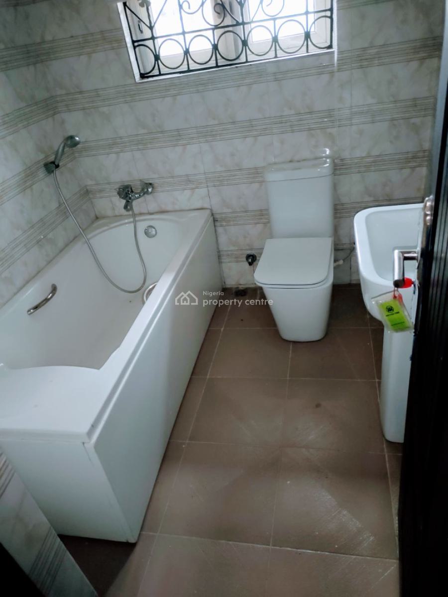 a Clean Four (4) Bedroom Detached Duplex, Mbak Road, Ewet Housing Extension, Uyo, Akwa Ibom, Detached Duplex for Rent
