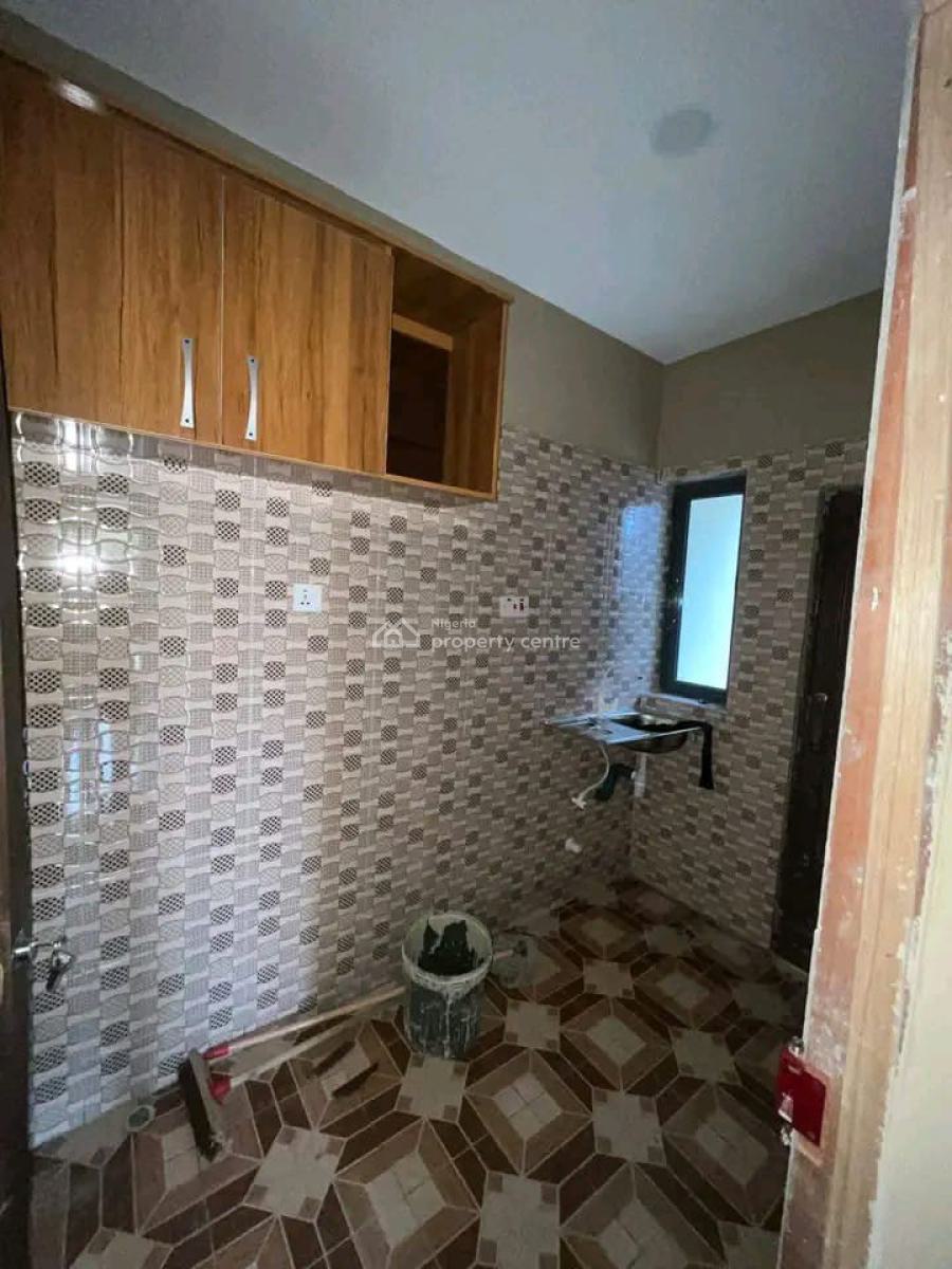 a Clean Selfcontained Apartment, Ekpri Nsukara, Uyo, Akwa Ibom, House for Rent