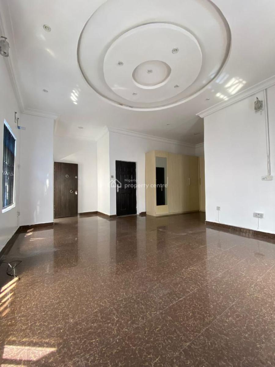 Spacious Masters Bedroom Apartment Upstairs, Idado, Lekki, Lagos, Flat / Apartment for Rent