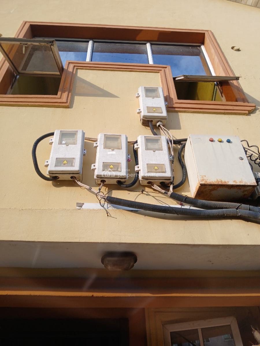 Well Maintained 3bedroom Flat Upstairs, Gated and Secured Estate, Ajah, Lagos, Flat / Apartment for Rent