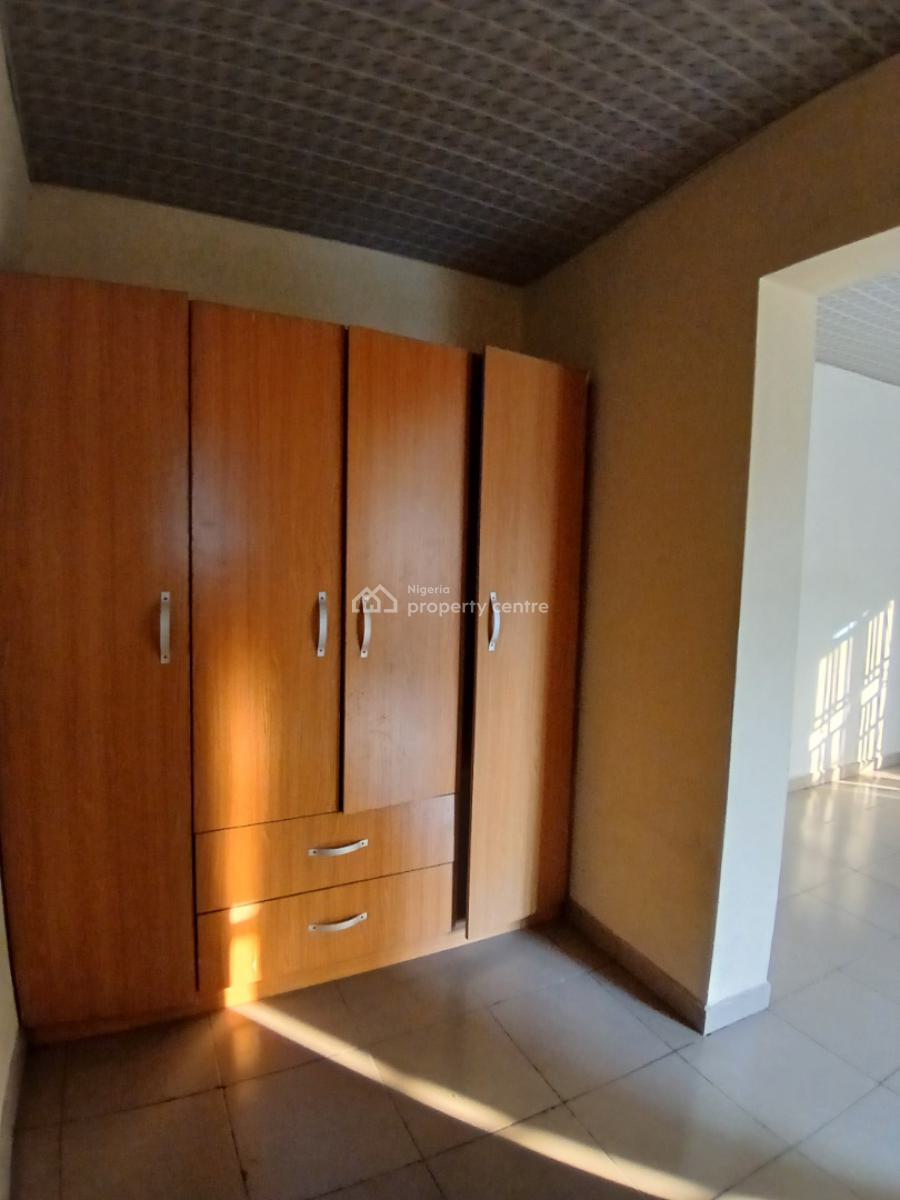 Well Maintained 3bedroom Flat Upstairs, Gated and Secured Estate, Ajah, Lagos, Flat / Apartment for Rent