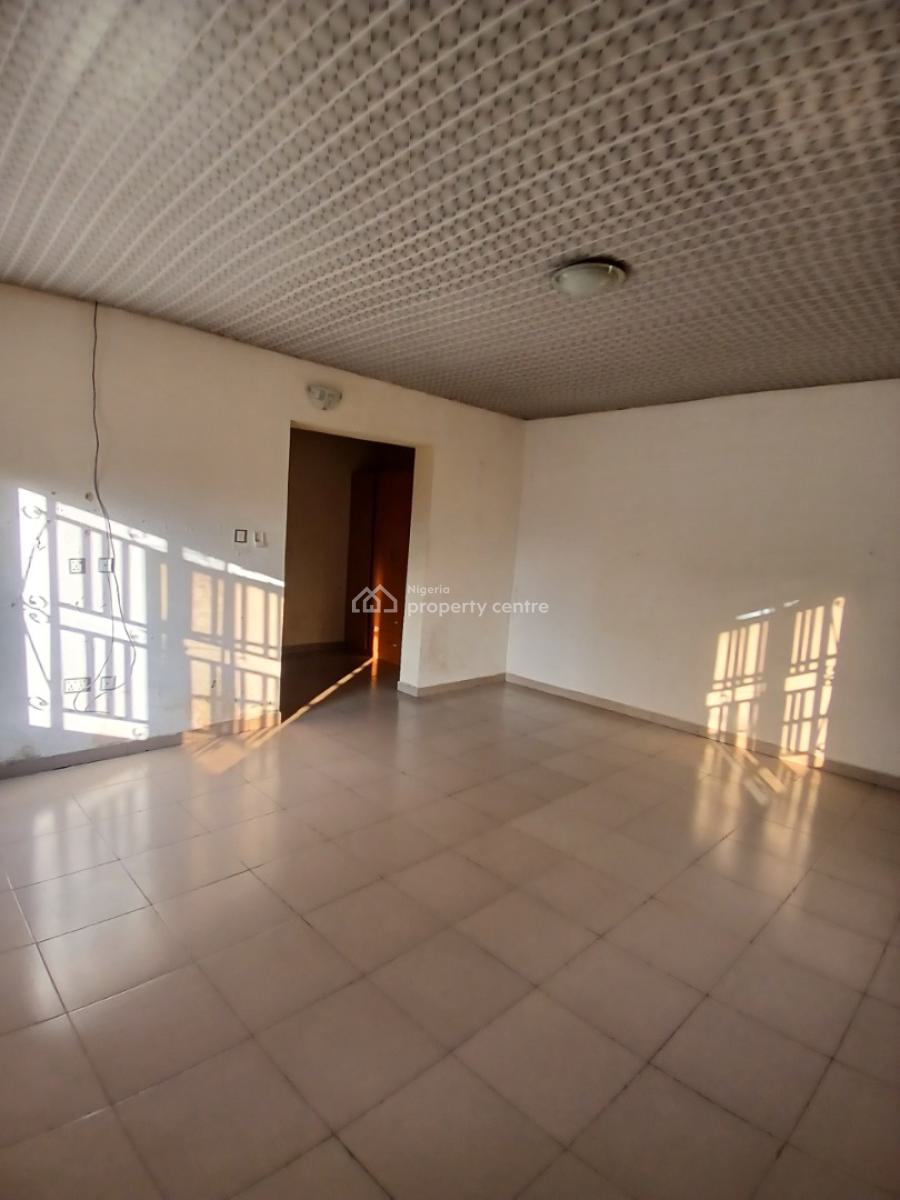 Well Maintained 3bedroom Flat Upstairs, Gated and Secured Estate, Ajah, Lagos, Flat / Apartment for Rent