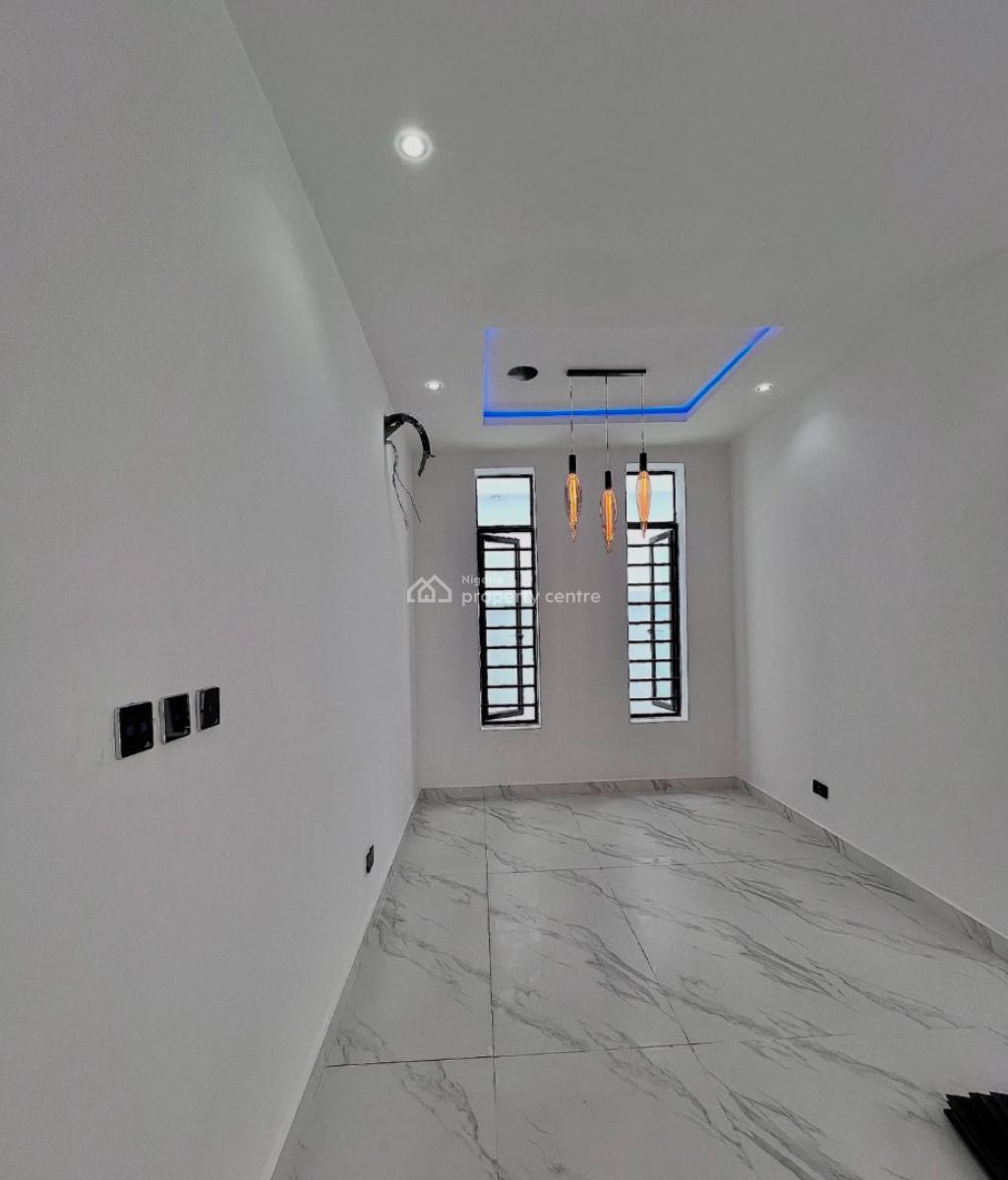 5 Bedroom Fully Detached Home, Pool ,cinema, Gym Etc, Secure Estate at Chevron Lekki, Lekki, Lagos, Detached Duplex for Sale