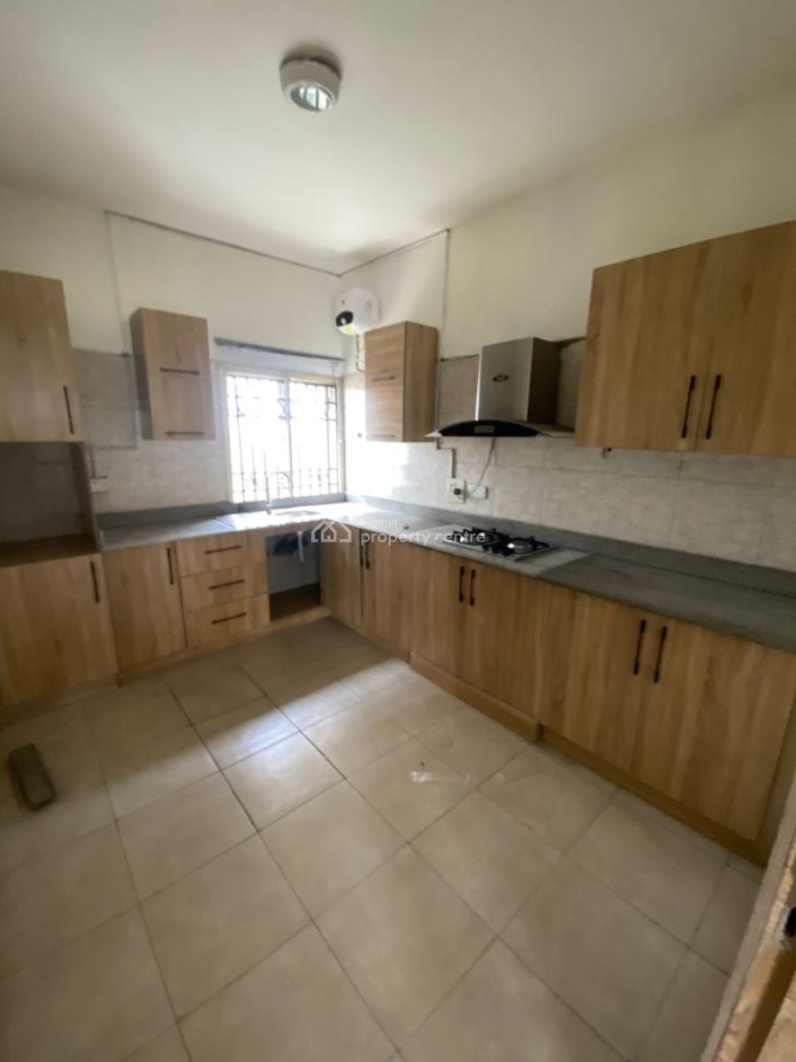 3 Bedroom Apartment, Lekki Phase 1, Lekki, Lagos, Flat / Apartment for Rent
