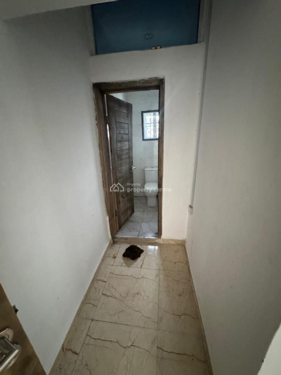 Luxury One Bedroom Apartment with 2 Toilets (upstairs), Sangotendo, Ajah, Lagos, Mini Flat (room and Parlour) for Rent