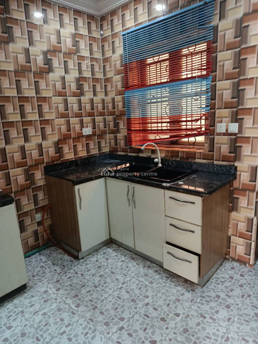 Spacious 3 Bedroom Flat with Pop and Wardrobe, Gra Phase 2, Magodo, Lagos, Flat / Apartment for Rent