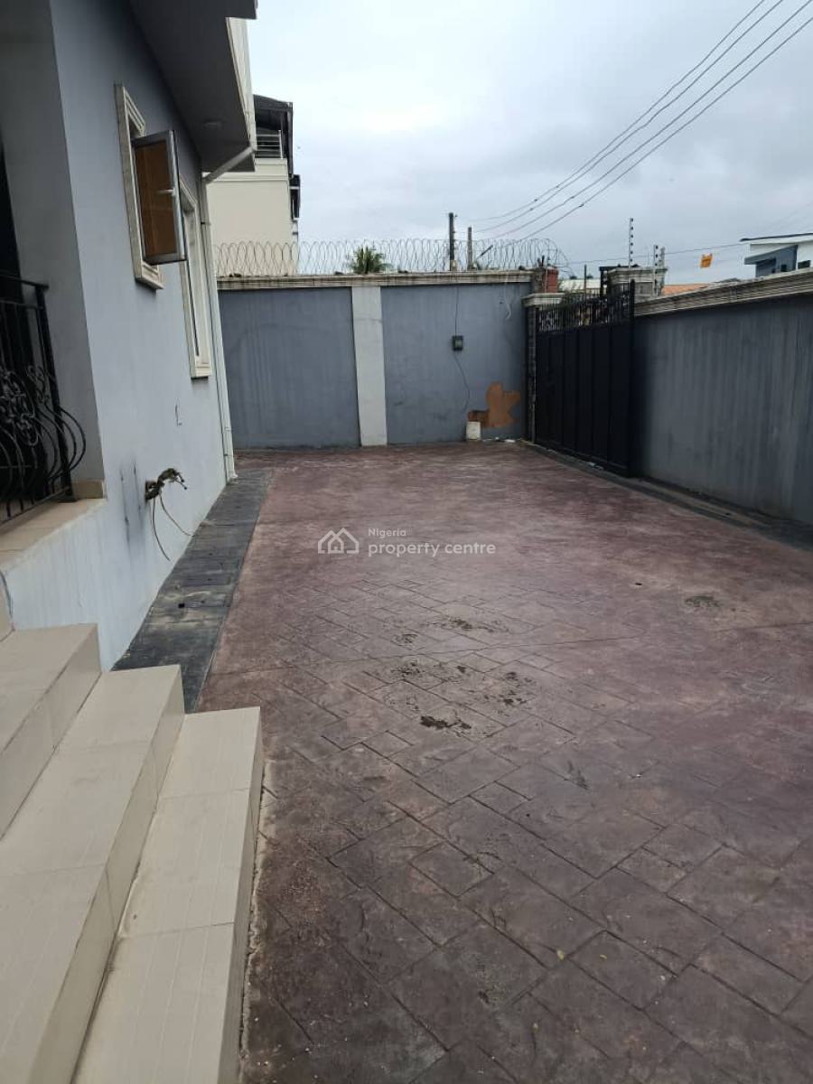 Spacious 3 Bedroom Flat with Pop and Wardrobe, Gra Phase 2, Magodo, Lagos, Flat / Apartment for Rent