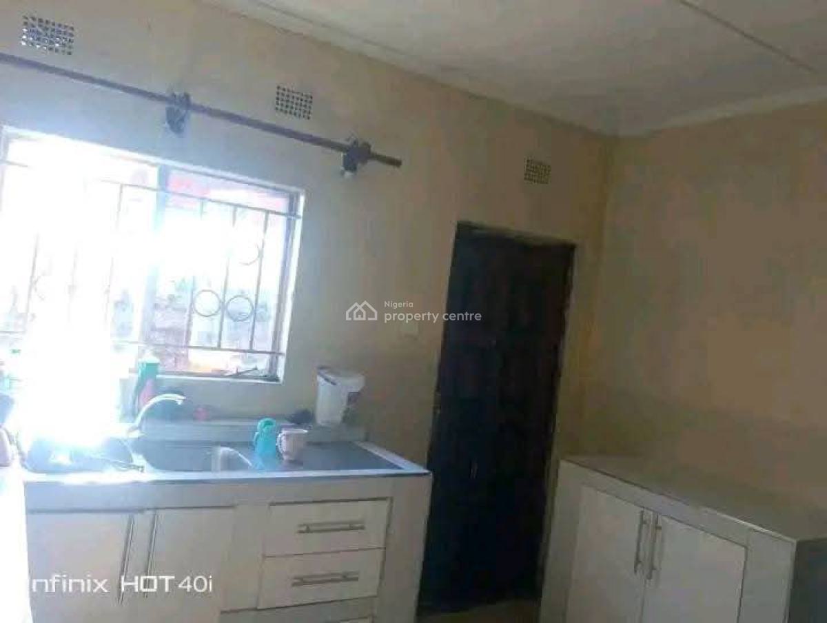 1 Room Self Contain, Abule Ijesha, Yaba, Lagos, Self Contain (single Rooms) for Rent