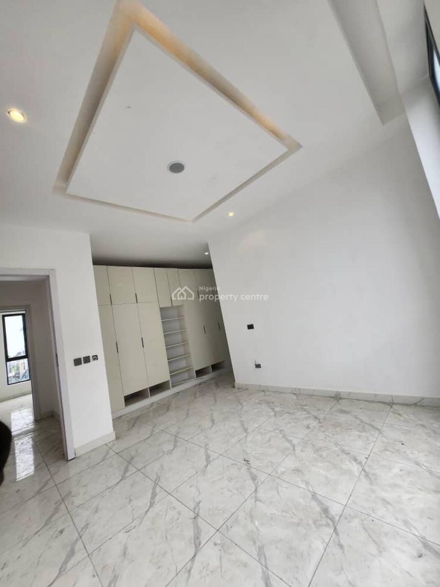 Service 2 Bedroom Apartment, Bakare Estate, Agungi, Lekki, Lagos, Flat / Apartment for Rent