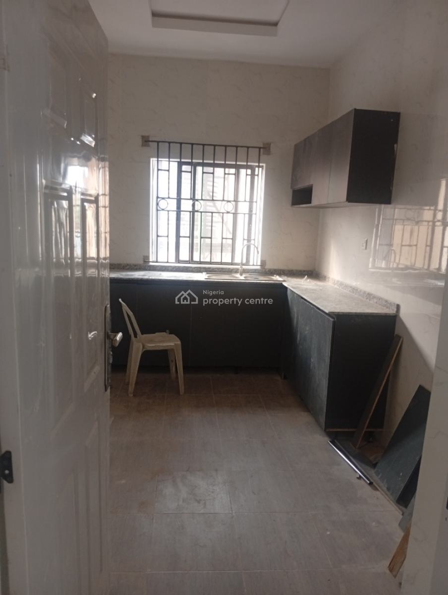 Executive Mini Flat, Alagbole Via Ojodu Berger Lagos, Ojodu Berger, Ojodu, Lagos, Mini Flat (room and Parlour) for Rent
