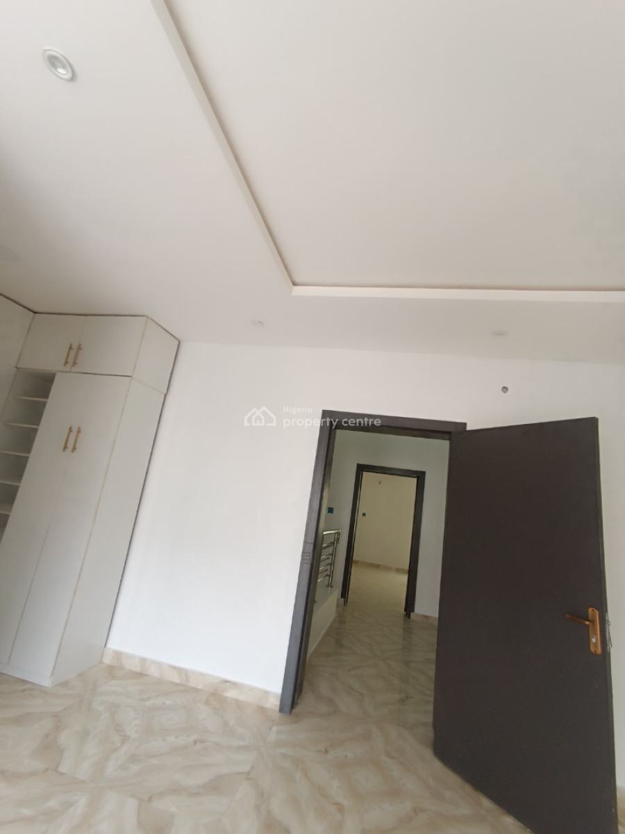 a Brand New 3bedroom Flat, Pepperoni Ajah, Lekki Phase 2, Lekki, Lagos, Flat / Apartment for Rent