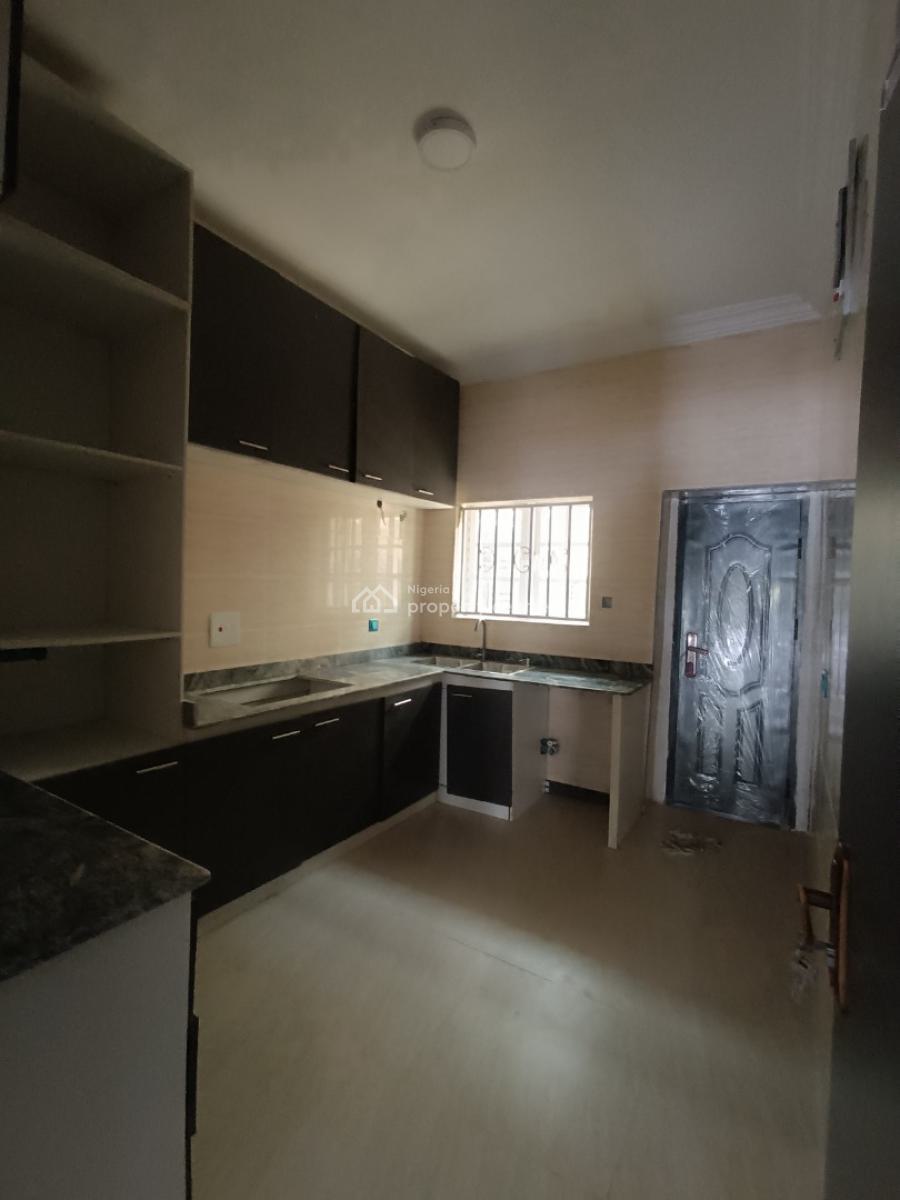 a Brand New 3bedroom Flat, Pepperoni Ajah, Lekki Phase 2, Lekki, Lagos, Flat / Apartment for Rent