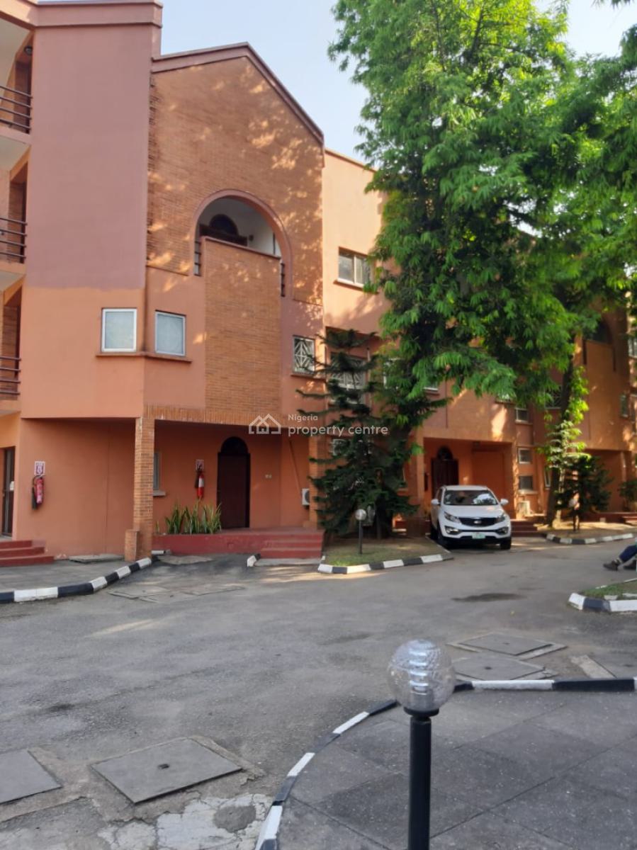 3 Bedroom Terrace with a Bq, Off Mobolaji Johnson Estate, Old Ikoyi, Ikoyi, Lagos, Terraced Duplex for Rent
