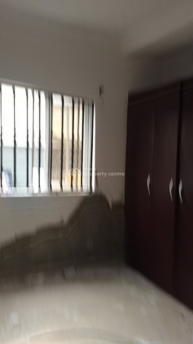 Recently Vacated and Under Renovation 3 Bed Fastest Finger, Oakland Estate, Sangotedo, Ajah, Lagos, Flat / Apartment for Rent