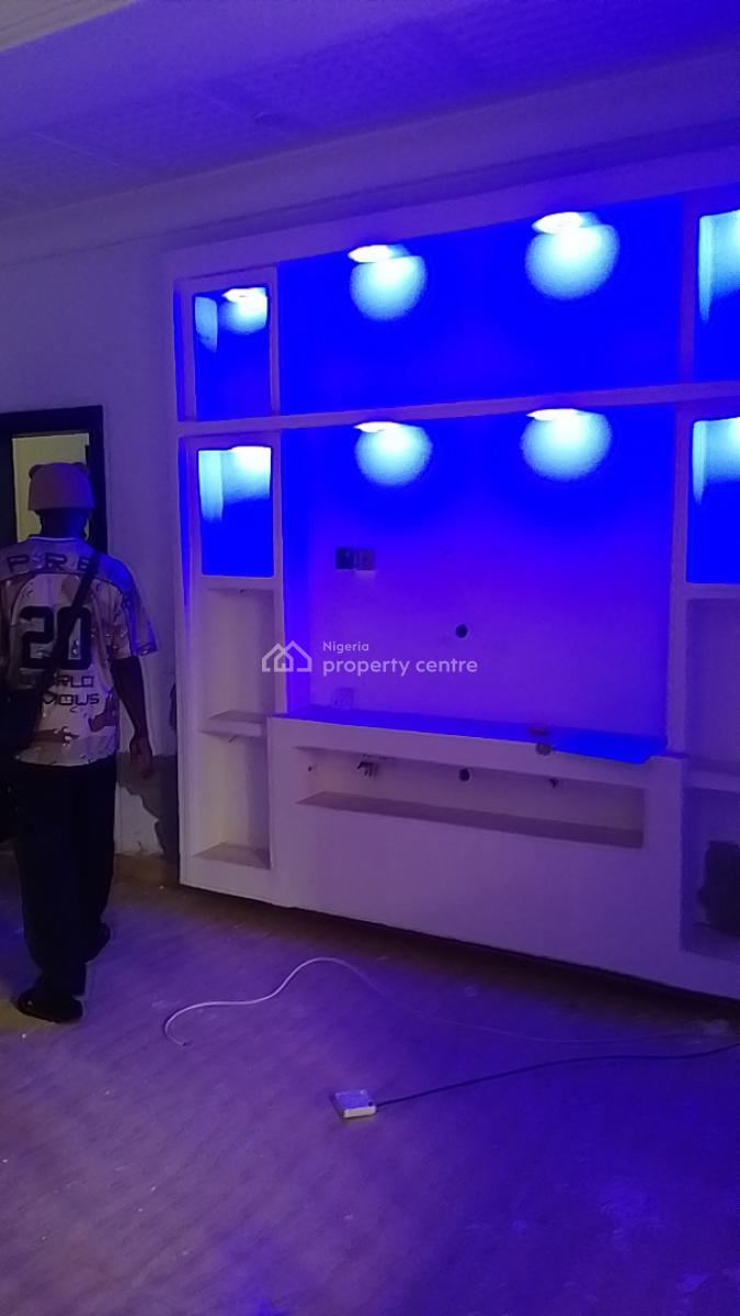 Recently Vacated and Under Renovation 3 Bed Fastest Finger, Oakland Estate, Sangotedo, Ajah, Lagos, Flat / Apartment for Rent