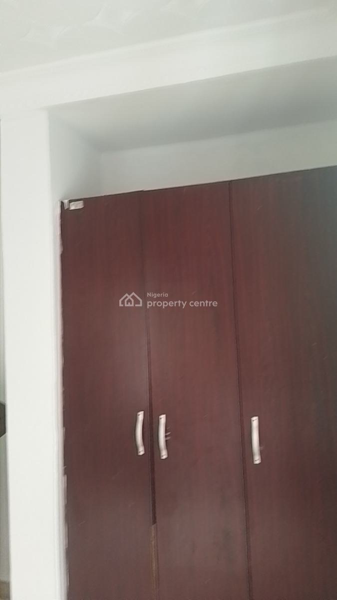 Recently Vacated and Under Renovation 3 Bed Fastest Finger, Oakland Estate, Sangotedo, Ajah, Lagos, Flat / Apartment for Rent