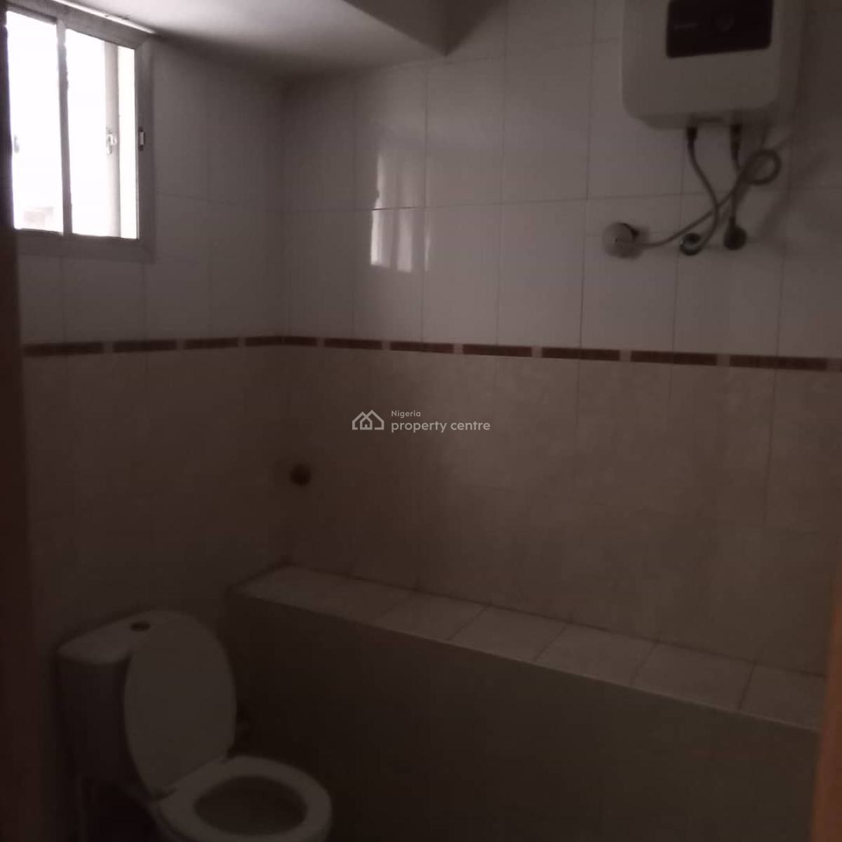 Partially Service 1 Bedroom Apartment with a Quest Toliet, Off  Admiralty Way, Lekki Phase 1, Lekki, Lagos, Flat / Apartment for Rent
