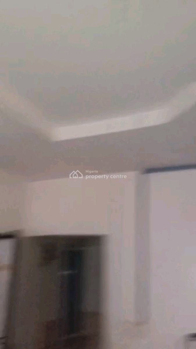 Nigerian Used Room Self, Alagomeji, Yaba, Lagos, Self Contain (single Rooms) for Rent