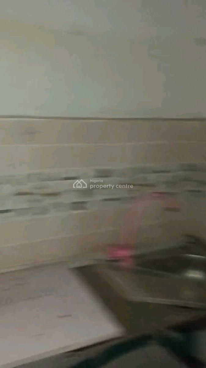Nigerian Used Room Self, Alagomeji, Yaba, Lagos, Self Contain (single Rooms) for Rent