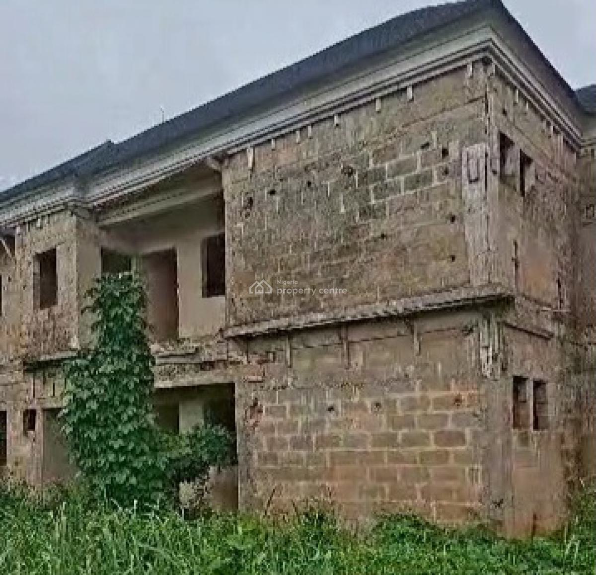 Uncompleted 6flats of 2 Masters Bedroms Each 75ft By 100ft Land, Okhuromi Community, Airport Road, Benin, Oredo, Edo, Block of Flats for Sale