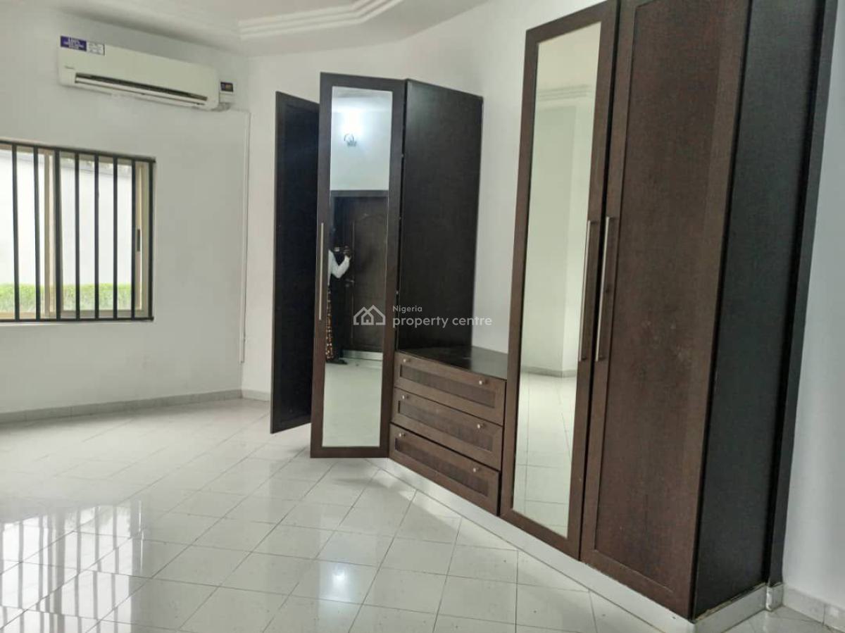 Luxury 3 Bed Apt with a Room Bq, Gym&swimming Pool, Lekki Phase 1, Lekki, Lagos, Flat / Apartment for Rent