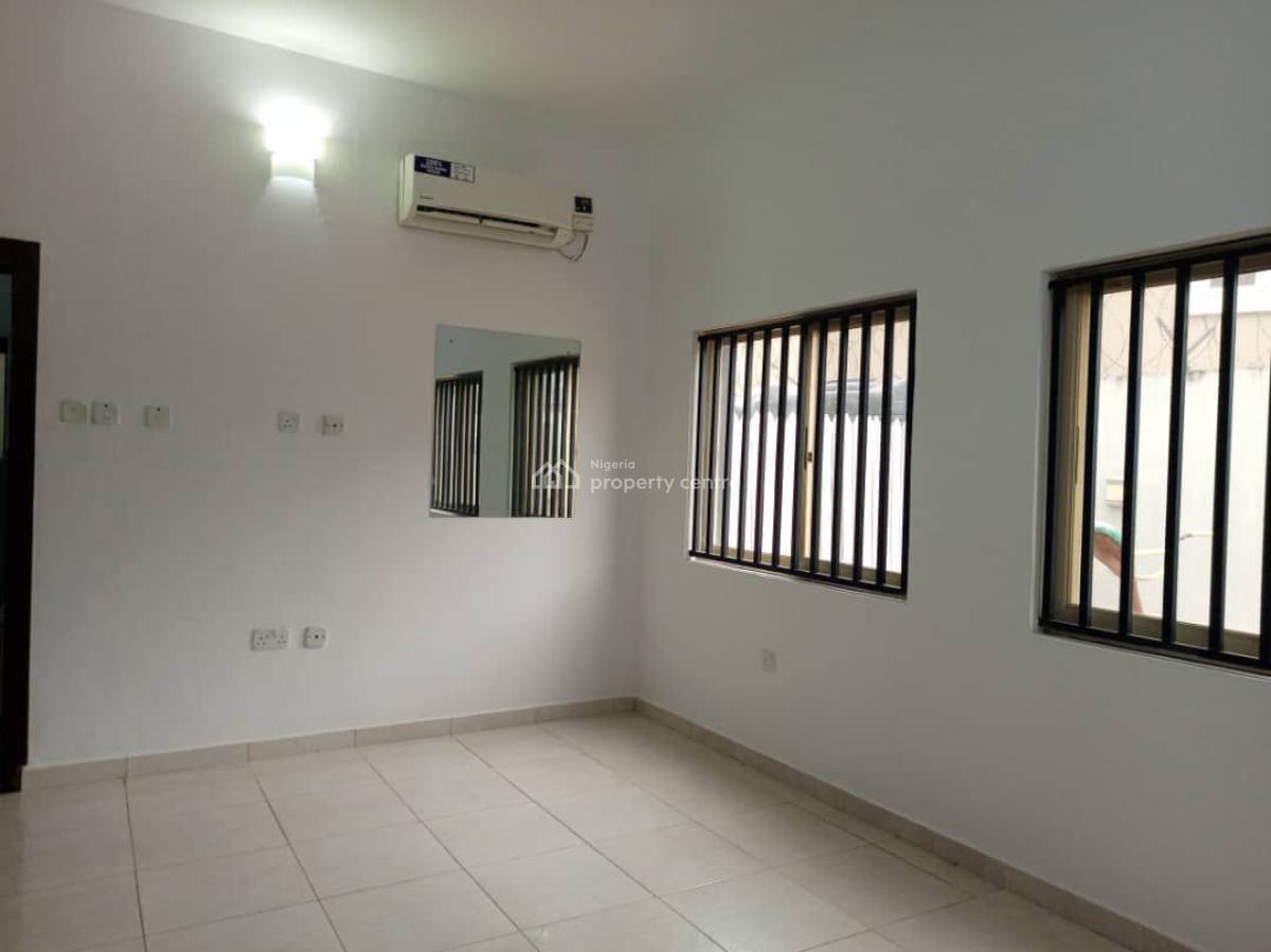 Luxury 3 Bed Apt with a Room Bq, Gym&swimming Pool, Lekki Phase 1, Lekki, Lagos, Flat / Apartment for Rent