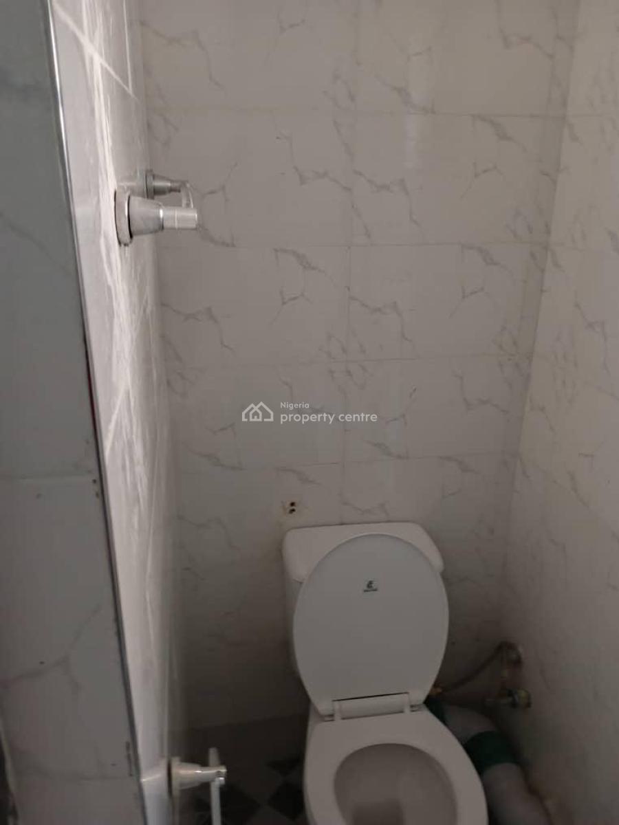 Affordable 2 Bedroom Apartment, Off Bourdillon, Ikoyi, Lagos, Flat / Apartment for Rent
