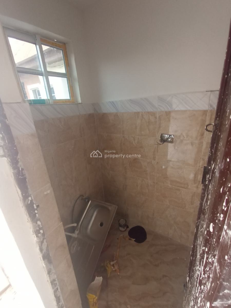 Room Self Contain, Gbuduwi Village After Sunnyvale Estate, Very Close to The Road, Galadimawa, Abuja, Self Contain (single Rooms) for Rent