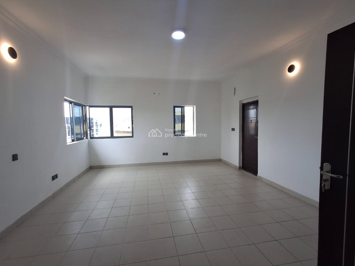 4 Bedroom Terrace with Bq, Lekki Phase 1, Lekki, Lagos, House for Rent