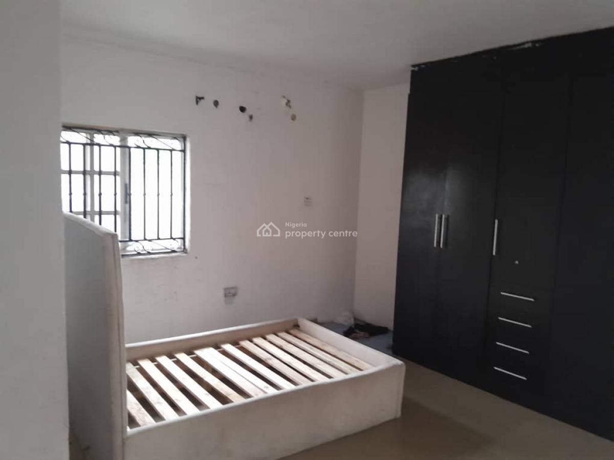 Self Contain, Chevy View Estate, Lekki Expressway, Lekki, Lagos, Self Contain (single Rooms) for Rent
