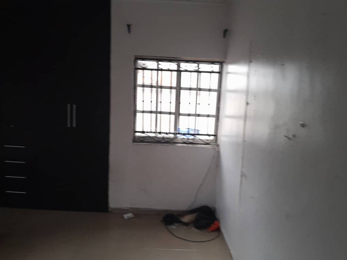 Self Contain, Chevy View Estate, Lekki Expressway, Lekki, Lagos, Self Contain (single Rooms) for Rent