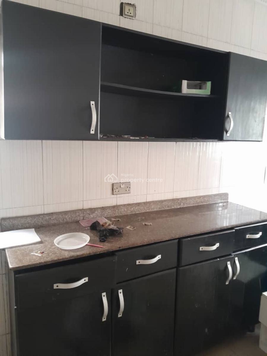 Self Contain, Chevy View Estate, Lekki Expressway, Lekki, Lagos, Self Contain (single Rooms) for Rent