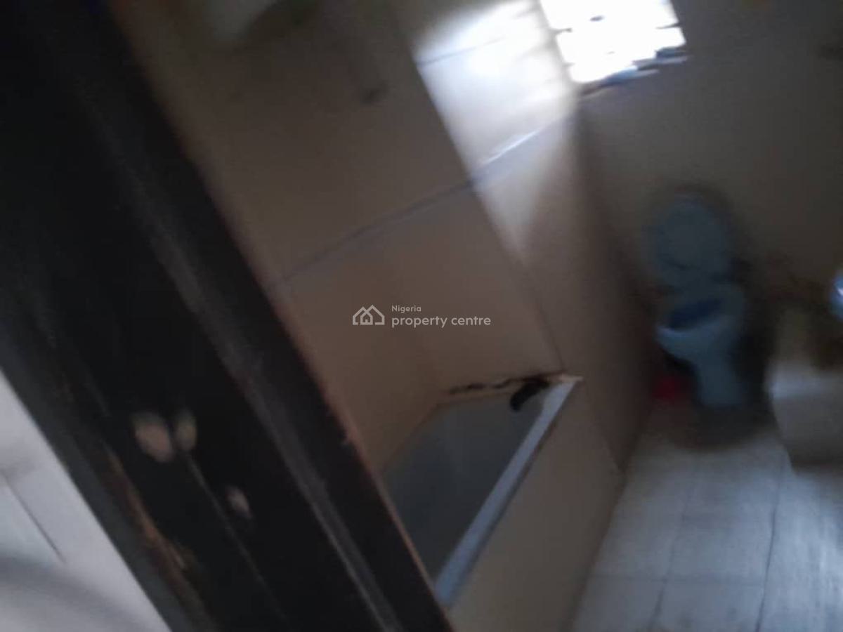 Self Contain, Chevy View Estate, Lekki Expressway, Lekki, Lagos, Self Contain (single Rooms) for Rent