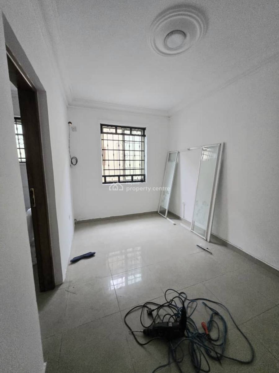 Ground Floor Lovely 2-bedroom Apartment, Lekki Phase 1, Lekki, Lagos, Flat / Apartment for Rent