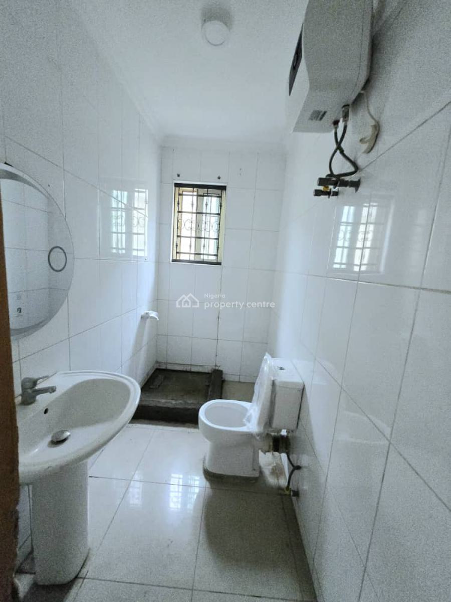 Ground Floor Lovely 2-bedroom Apartment, Lekki Phase 1, Lekki, Lagos, Flat / Apartment for Rent