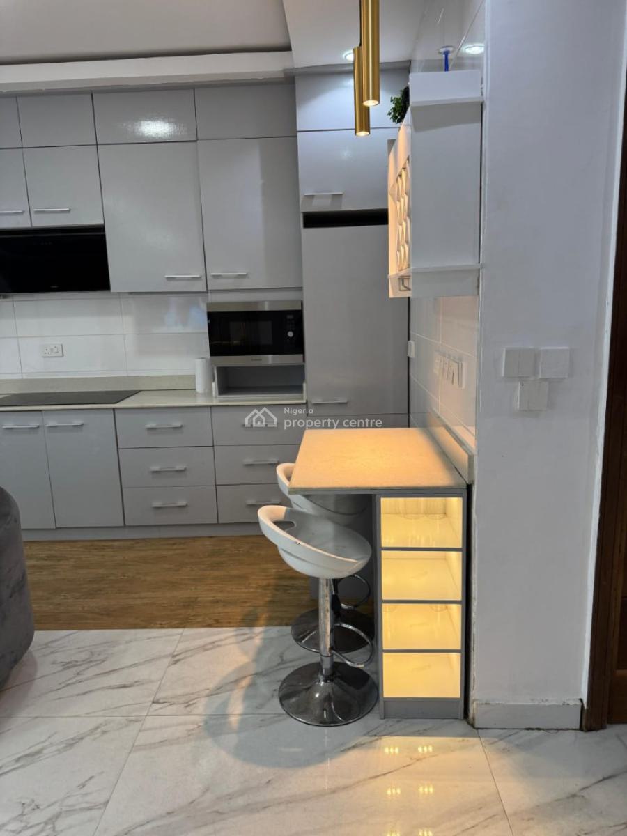 Fully Furnished and Serviced 2 Bedroom Luxury Apartment, Periwinkles Estate, Lekki Phase 1, Lekki, Lagos, Flat / Apartment Short Let